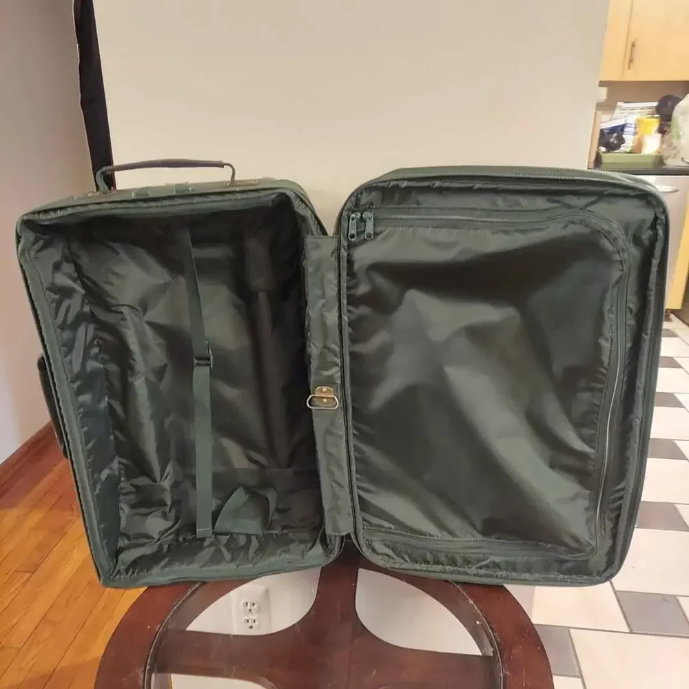 Hartmann Tweed 22